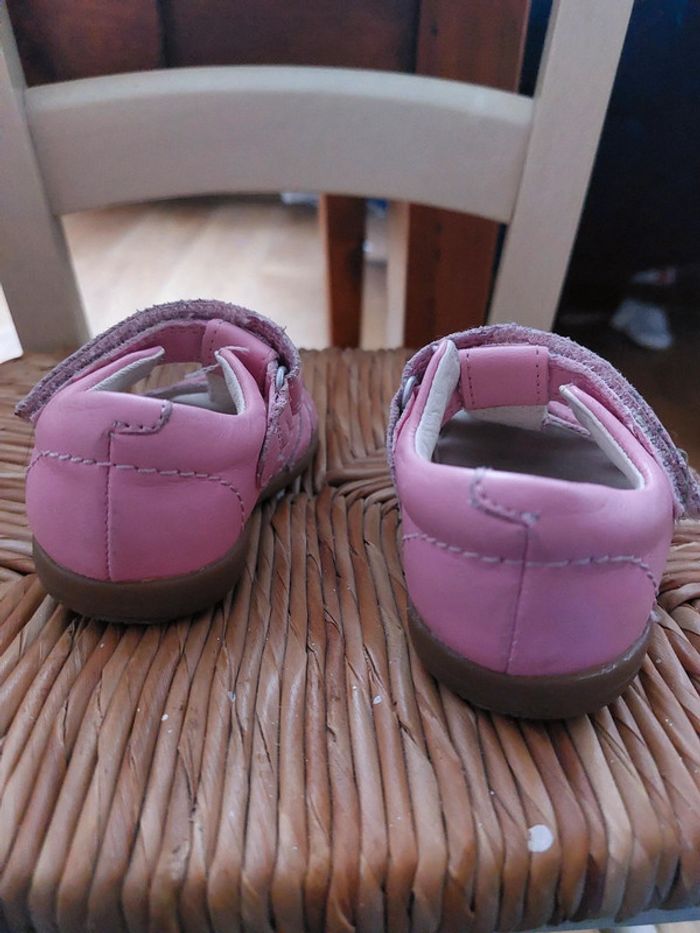 Sandales Clarks Taille 20 - photo numéro 2