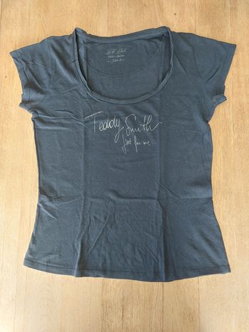 Tee shirt