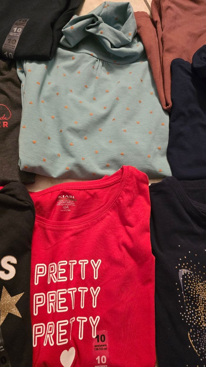 Neufs (non portés)😍🥰 superbe lot Tee-shirts ml et sous pulls 10 ans fille 🥰😍 - photo numéro 3