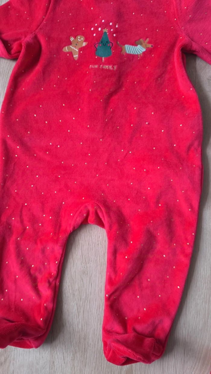 Pyjama de Noël sapin rouge - NEUF. 6 mois - photo numéro 4
