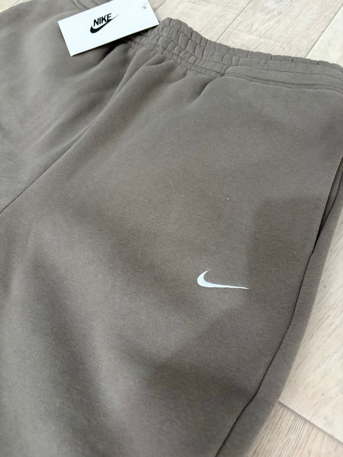 Jogging Nike Taille S - photo numéro 3