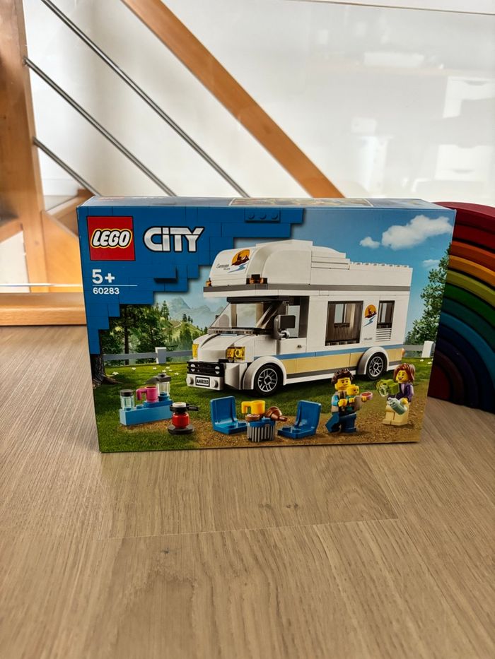 Lego camping car