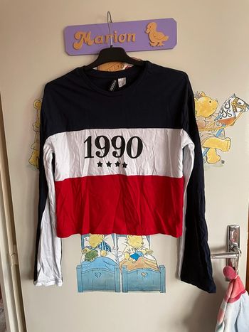 Tee shirt à manches longues, taille Xs, marque H&M.
