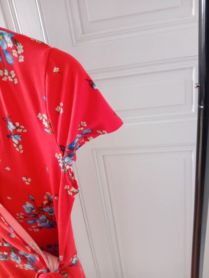 Robe rouge à fleurs 🌸 H&M - 38 - photo numéro 3