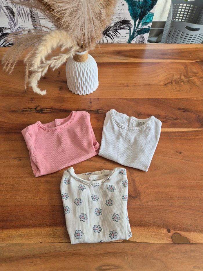 Lot 3 tee shirts
