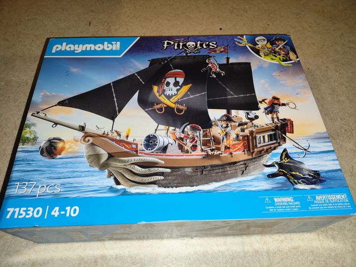 Bateau pirates playmobil 71530 neuf