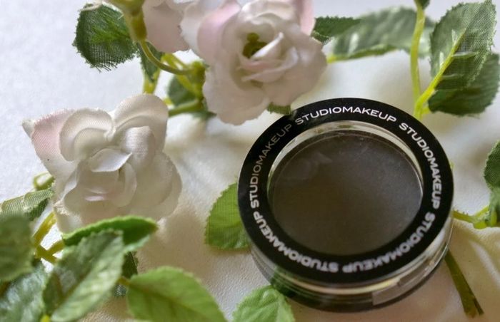 Soft Blend Eye Shadow _ Very Black _ Studio MakeUp - photo numéro 3