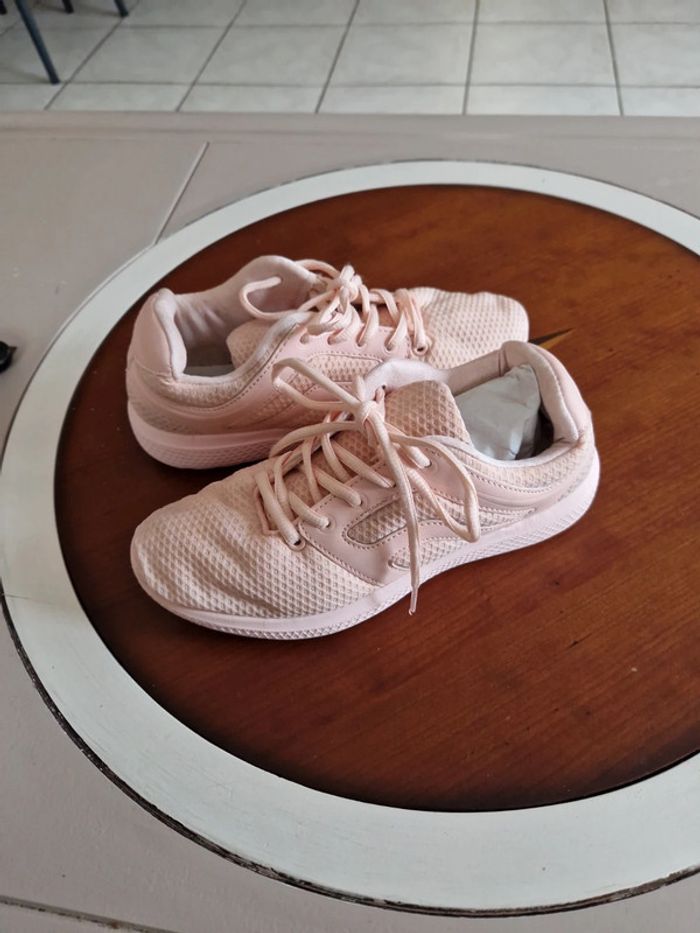 Baskets neuve 🩷 - photo numéro 3
