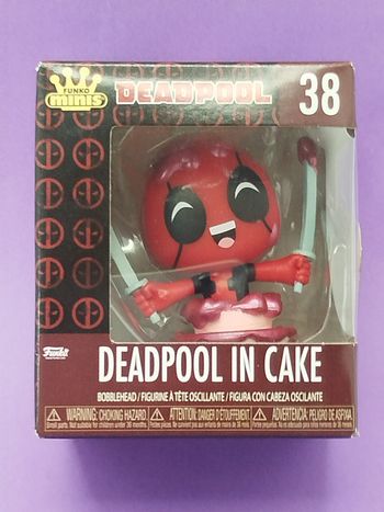 Funko minis - Deadpool in cake 