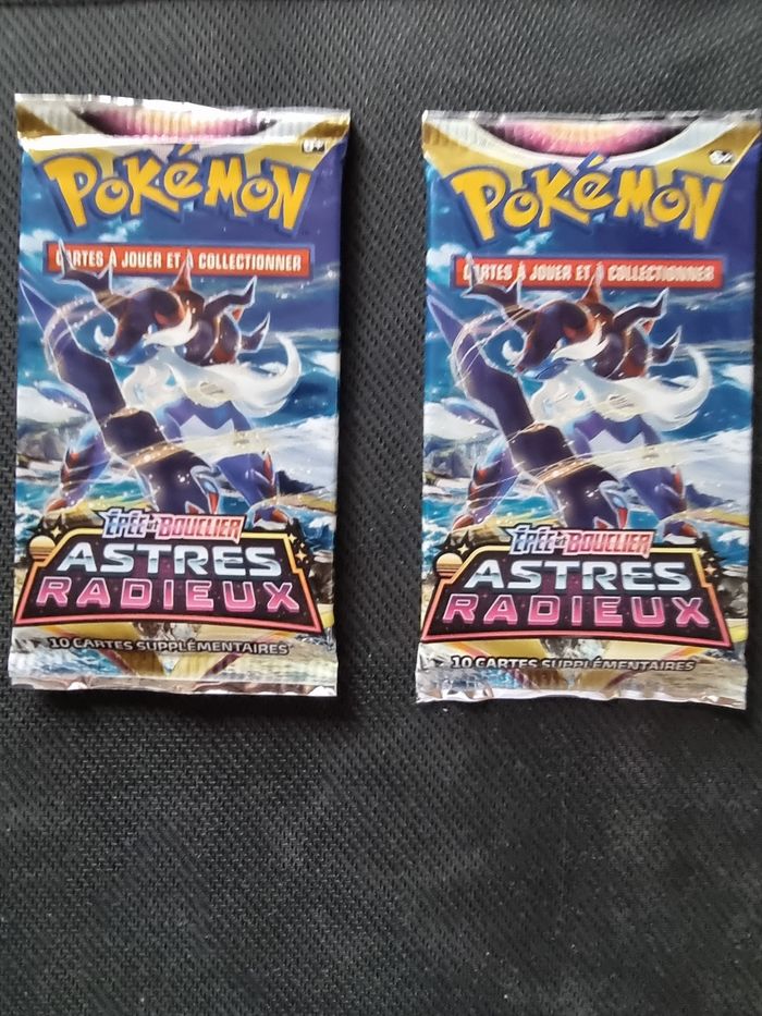 2 boosters Astres Radieux