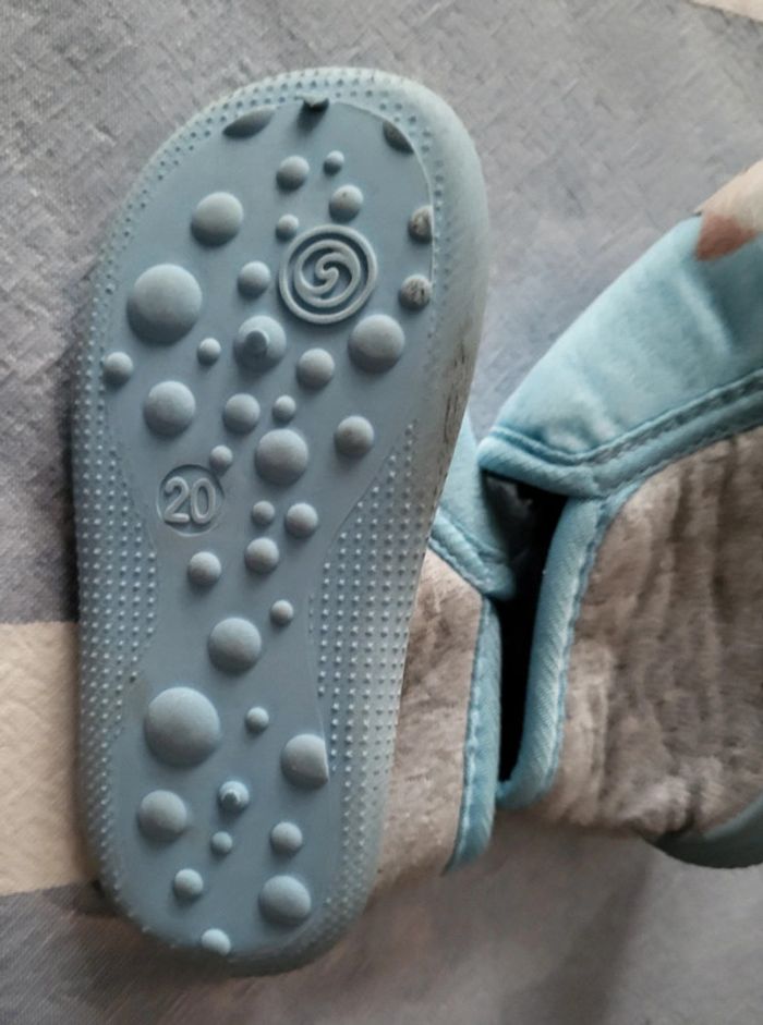 Chaussons taille 20 - photo numéro 3
