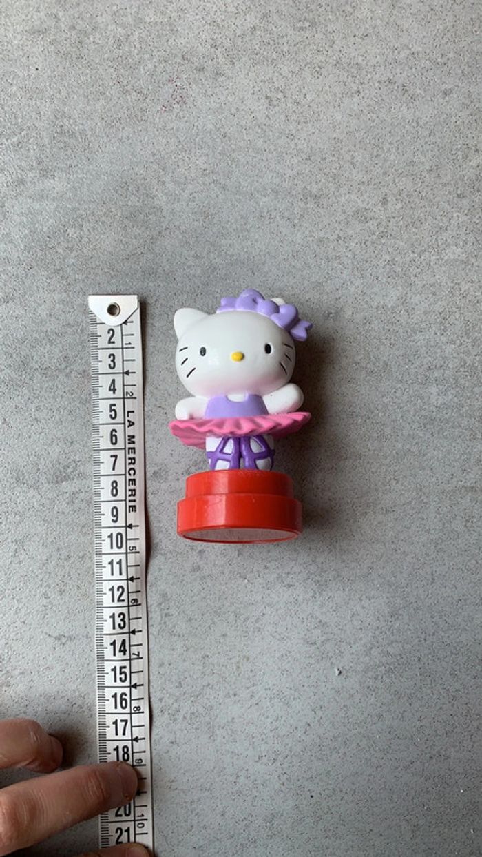 Figurine collection lourde hello kitty sanrio danseuse ballerine