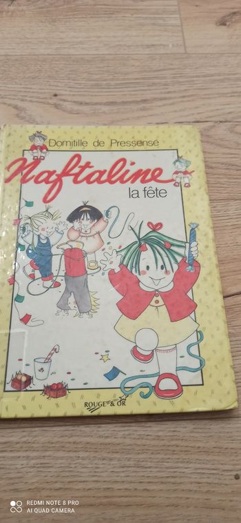 Livre naftaline la fête