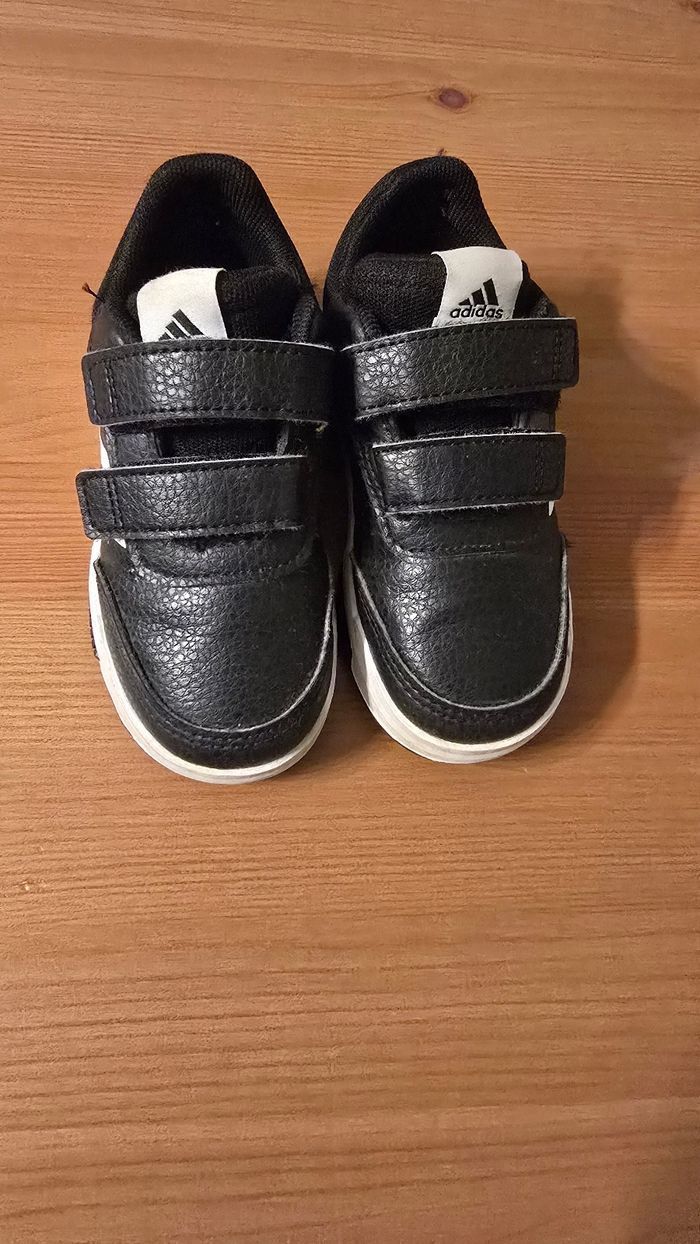 💙😍 🥰😍👌👌superbes baskets ADIDAS  pointure 24 😍💙 - photo numéro 2