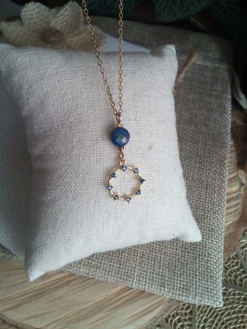 Collier avec pierre de lapis lazuli naturelle 💙.