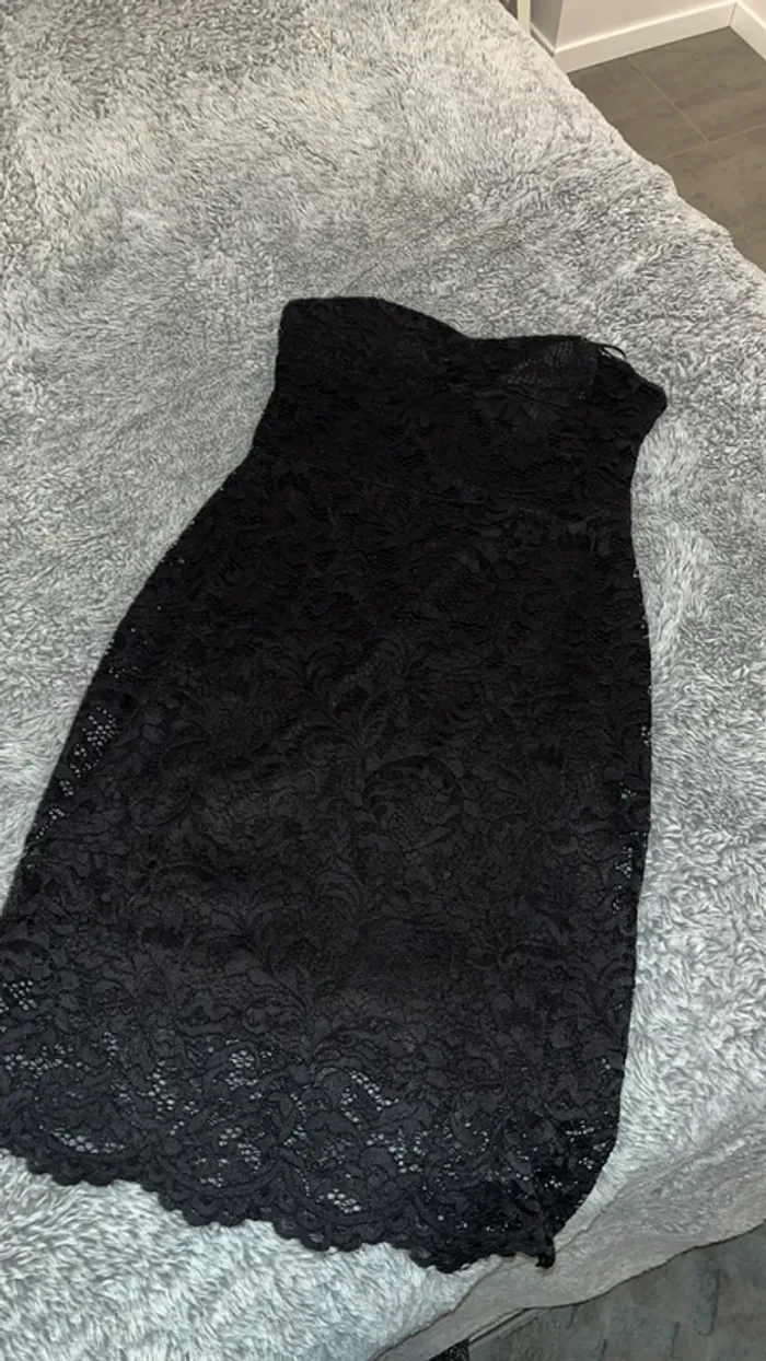Robe bustier noiret dentelle