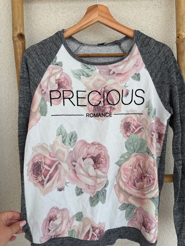 pull léger avec motifs roses - photo numéro 3