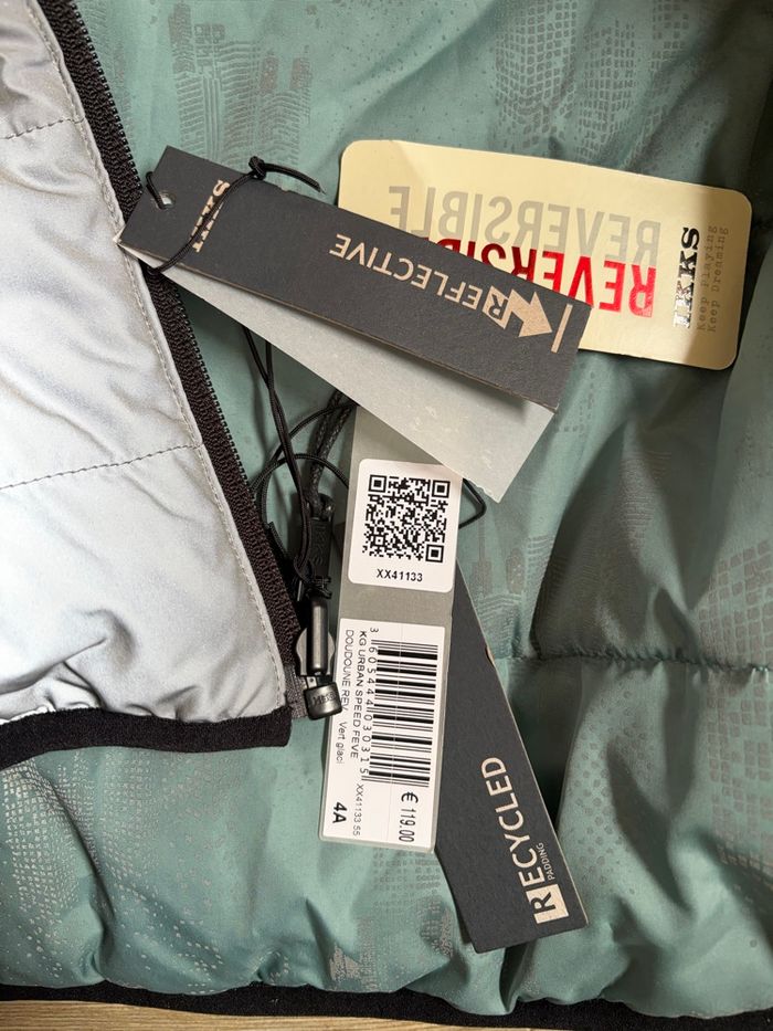 Doudoune réversible réfléchissante IKKS taille 4 ans. Neuve étiquetée