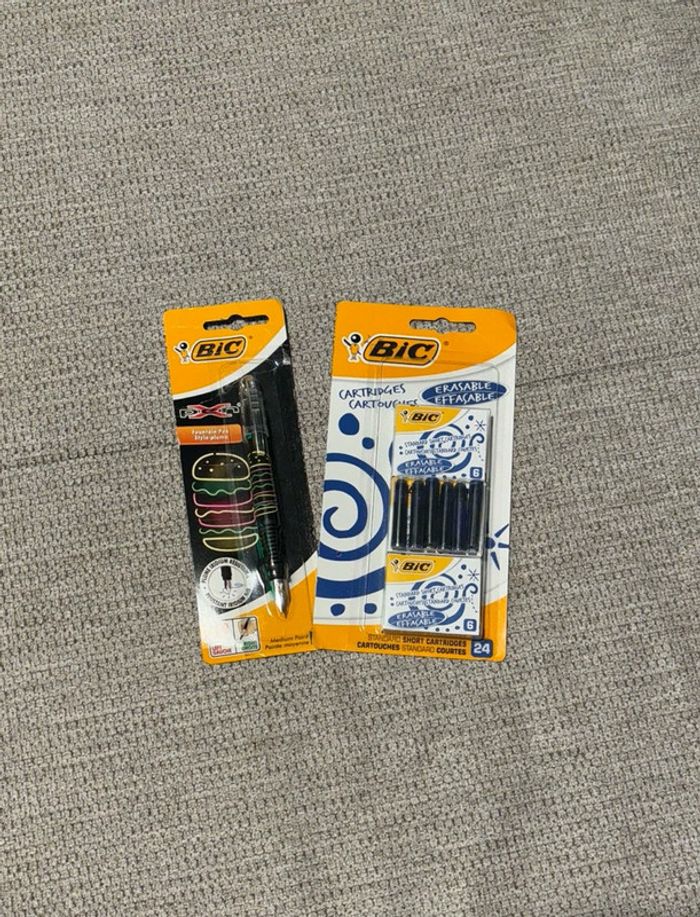 Stylo plume avec cartouches effaçables