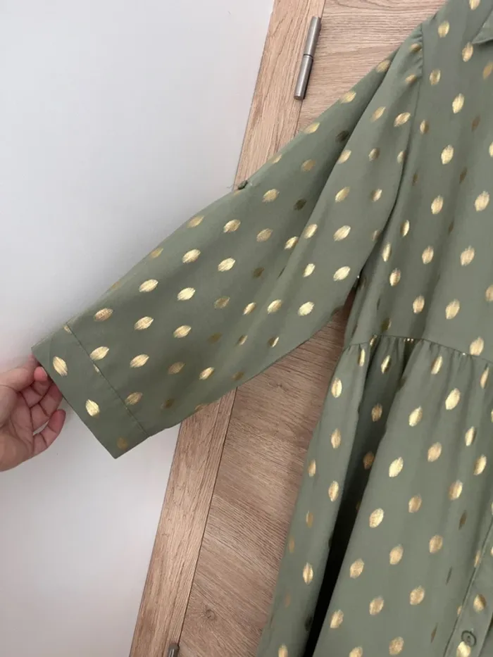 Robe kaki et doré Taille3 - photo numéro 4