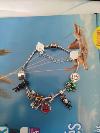 Magnifique bracelet avengers neuf 19 cm avec charm Loki hulk black panther