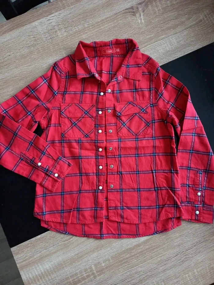 Chemise rouge fille 10 ans - photo numéro 2