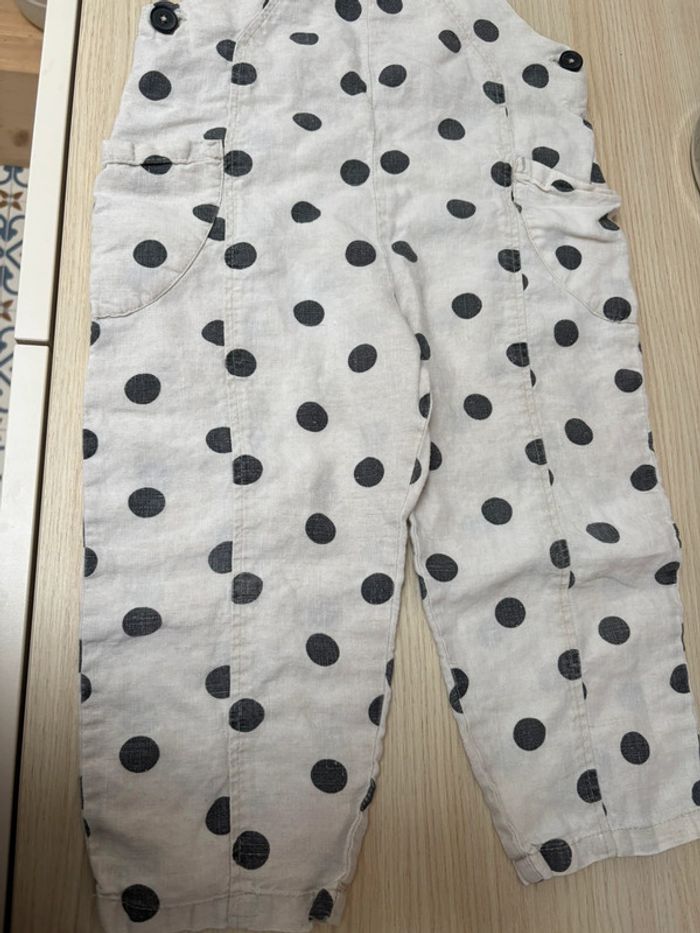 Salopette en lin à pois noir Zara taille 4-5 ans - photo numéro 3