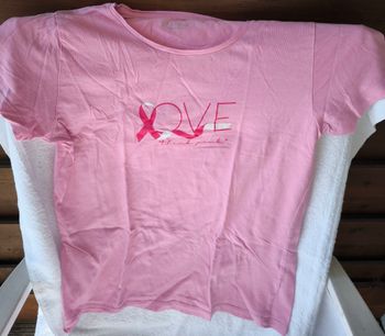 Tee shirt pour soutenir les femmes des cancers de sein