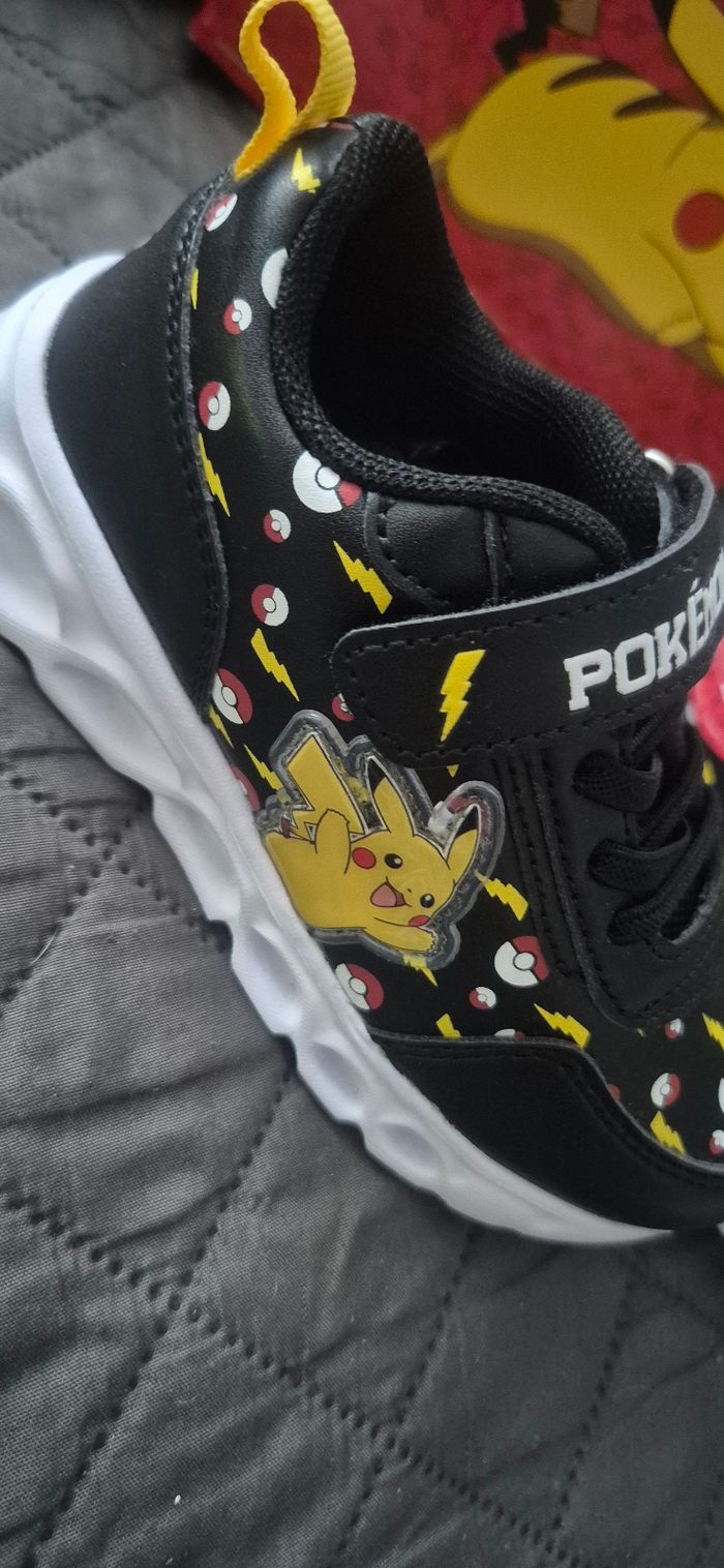 Basket Neuve pokemon pointure 28 - photo numéro 2