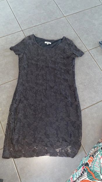 Robe, Tom Taylor