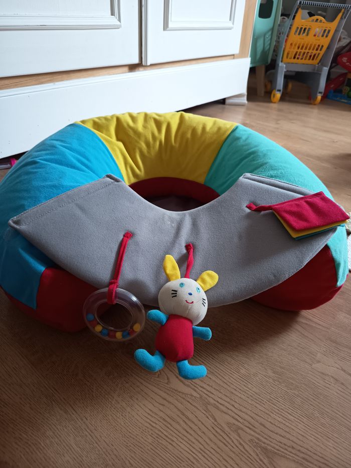 Coussin gonflable d’éveil bébé avec jouets détachables