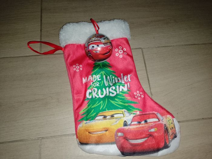 Chaussette et boule Cars 🌲