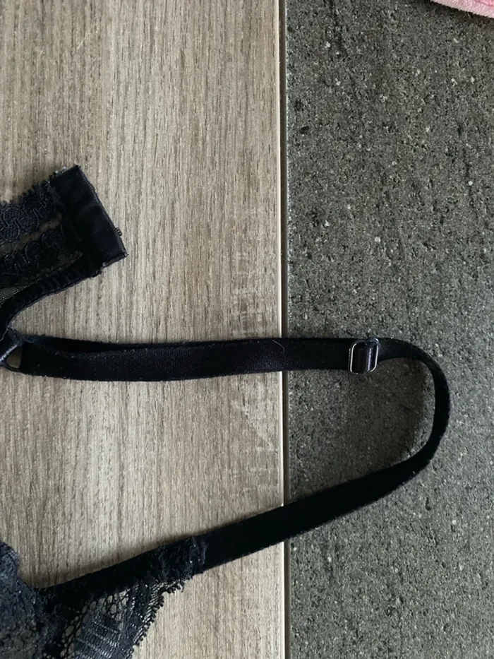 Soutien gorge noire avec coque et dentelle - photo numéro 3