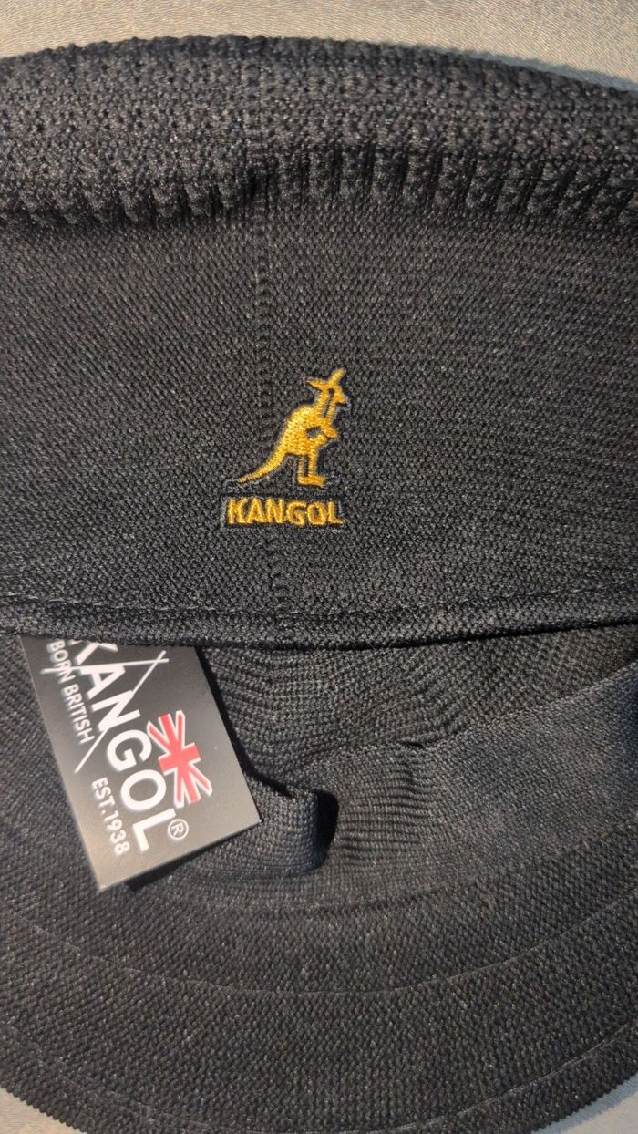 Béret kangol noir logo doré - photo numéro 2