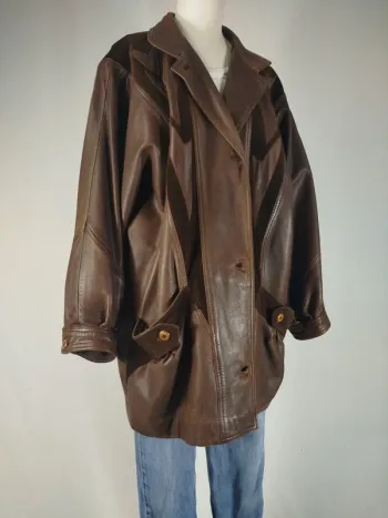 Veste en cuir vintage marron à motif A832
