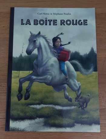 La boite rouge - l'école des loisirs