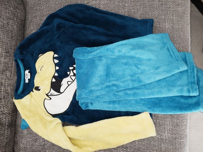 Lot  vetements garçon taille 8 ans - photo numéro 7