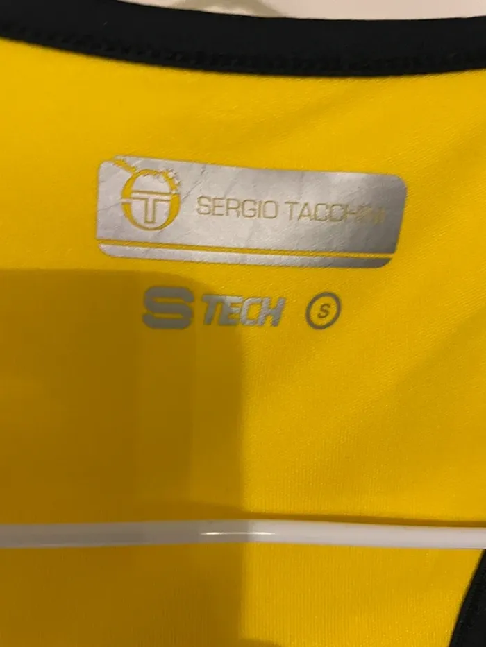 Débardeur de sport Sergio Tacchini taille S -36 neuf sans étiquette - photo numéro 7