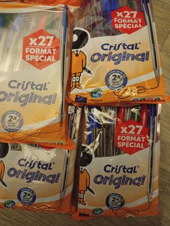 Lot de 5 paquets de 27 stylos ( noir,bleu,vert et rouge) à 20€ avec le code -30% 
Le lot passe à 14€
