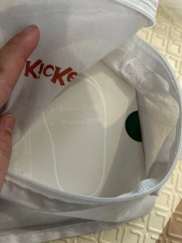 Bottes taille 6-10 mois ( 19/20) - photo numéro 4