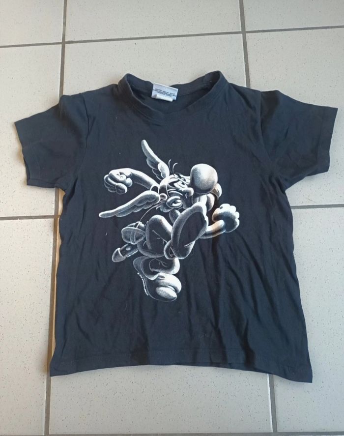 T-shirt garçon 7/8 ans