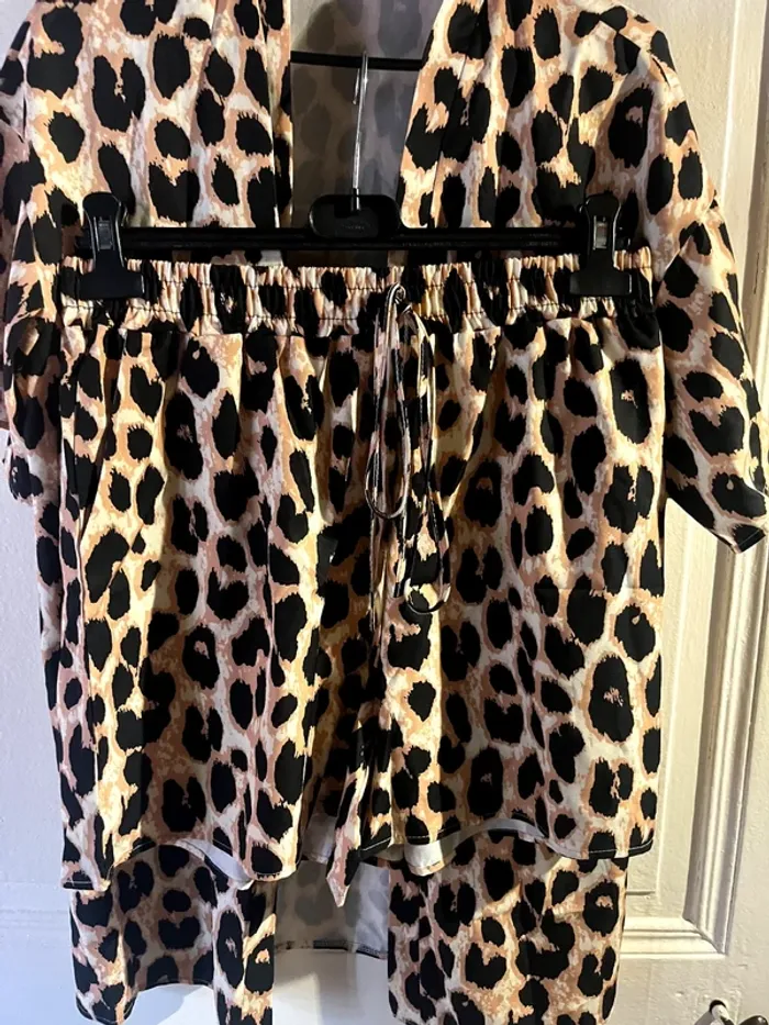 Ensemble veste short leopard taille XL - photo numéro 3