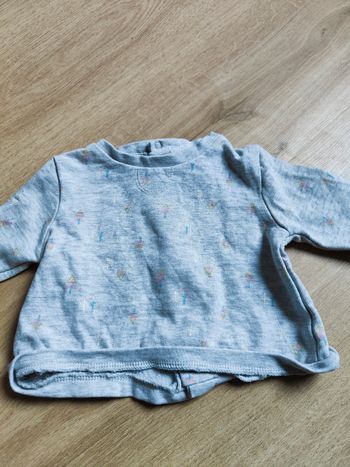 Pull vertbaudet 1mois