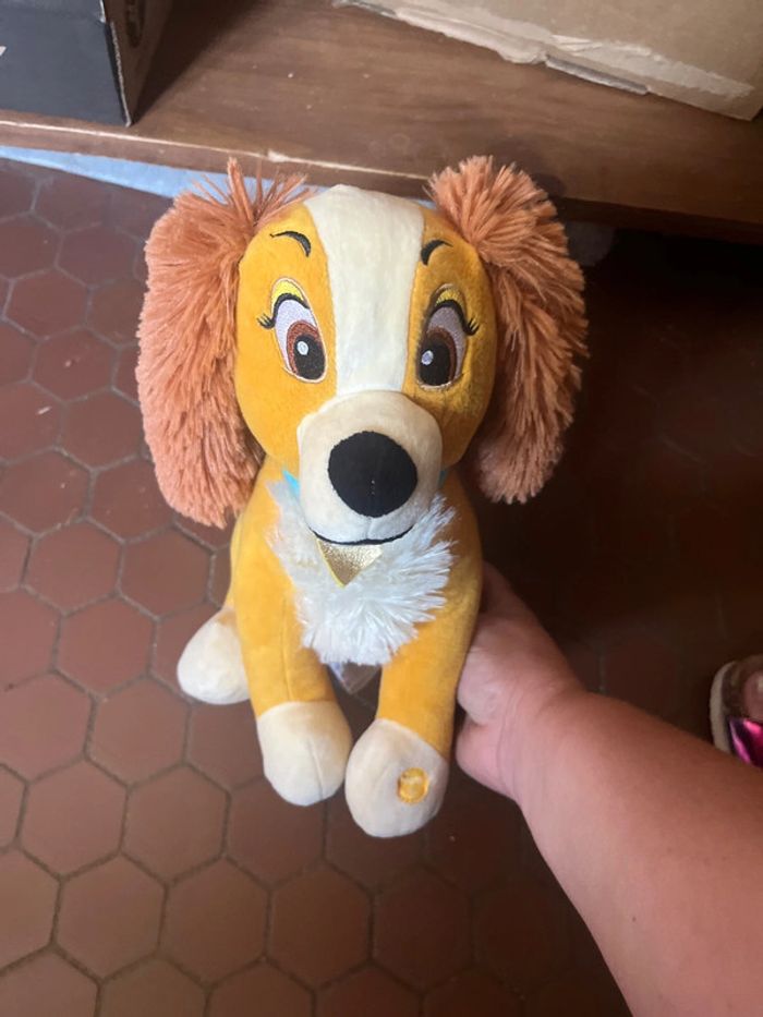 Peluche lady la belle et le clochard Disney