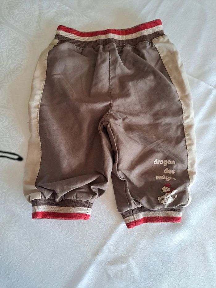 Pantalon marron/beige/rouge 6 mois