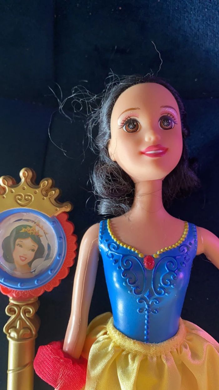 Barbie Blanche neige - photo numéro 2