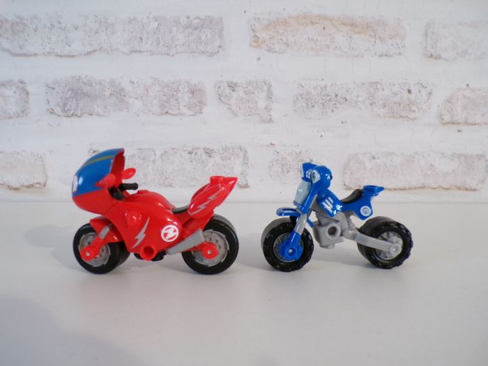 Moto Ricky Zoom - Loop (J26) - photo numéro 2