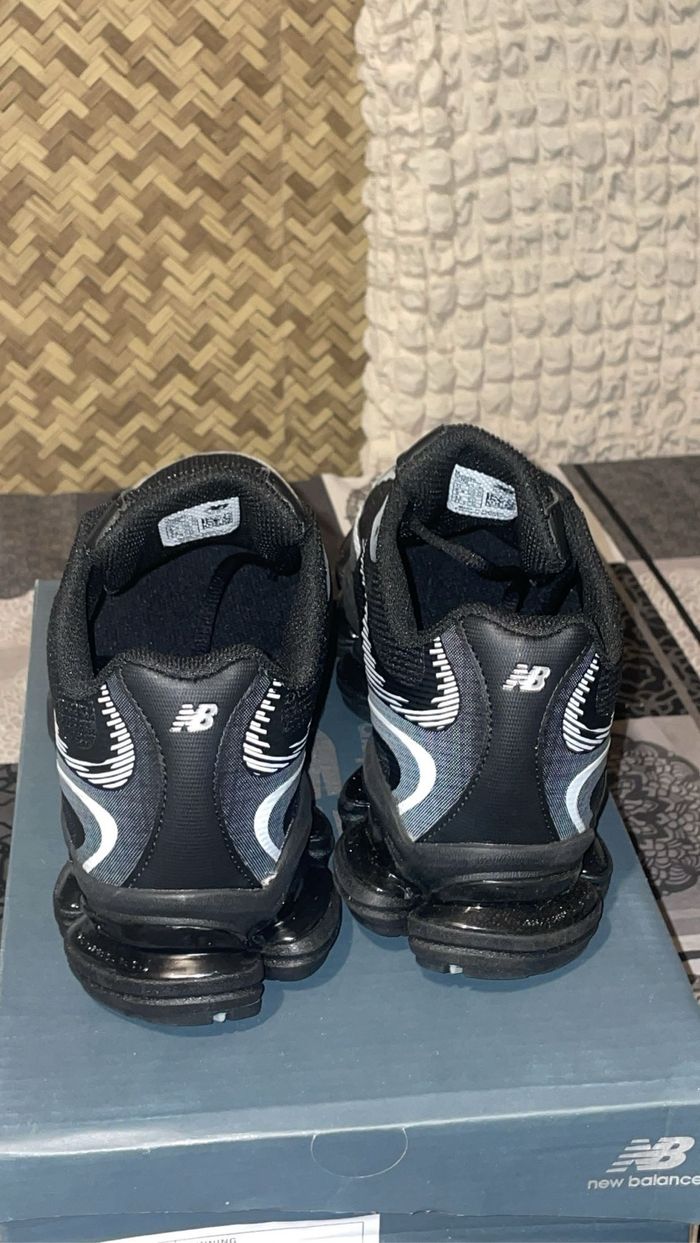 New Balance 2000 Abzorb – Noir TAILLE 43