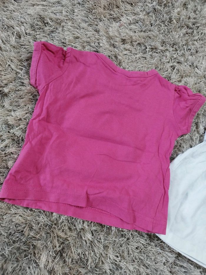 De deux t-shirt manches courtes bébé fille taille 6 mois été - photo numéro 4