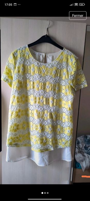 Très jolie blouse ajourée et dentelles 